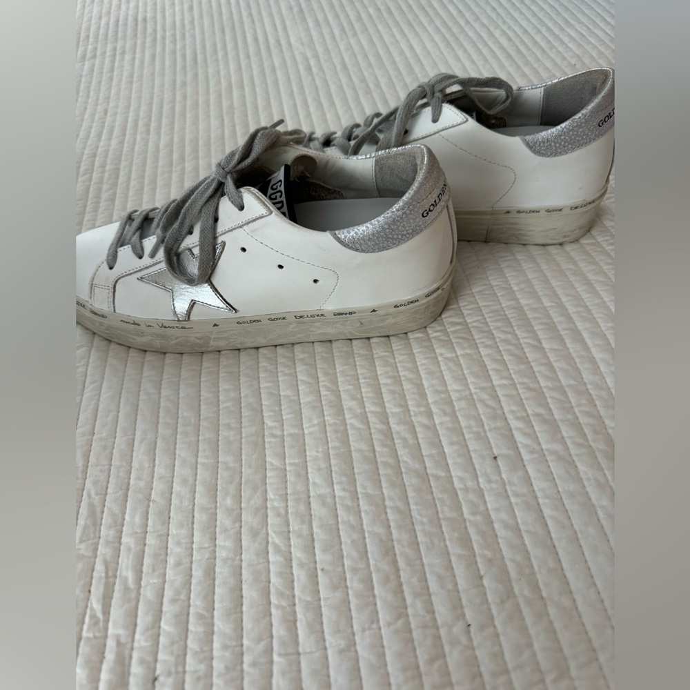 Golden Goose, Woman’s hi star with star and metallic silver heel